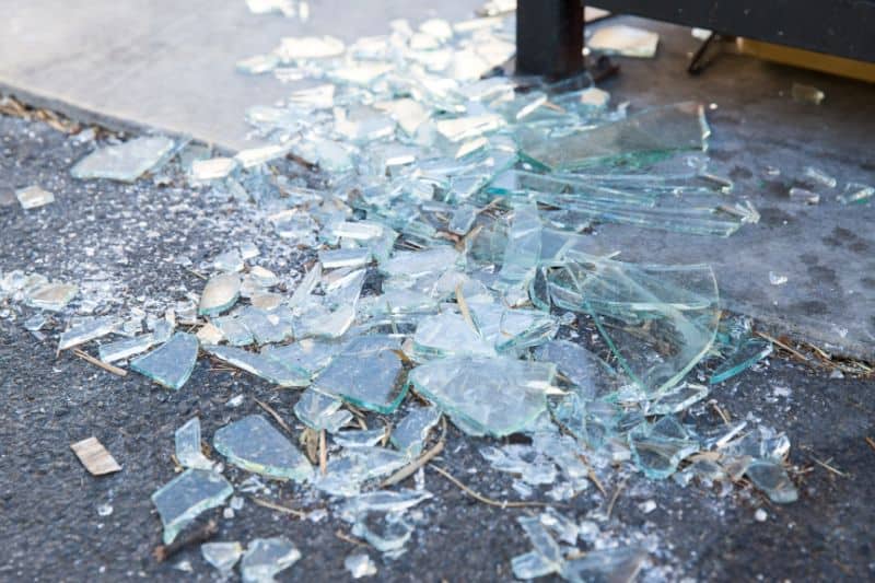 How to Dispose of Broken Glass Sustainably? Recycling and care of How to Dispose of Broken Glass Sustainably? Recycling and care of